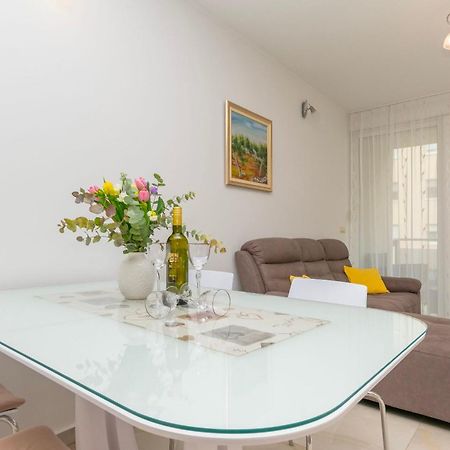 Apartment Ivanka Омиш Экстерьер фото