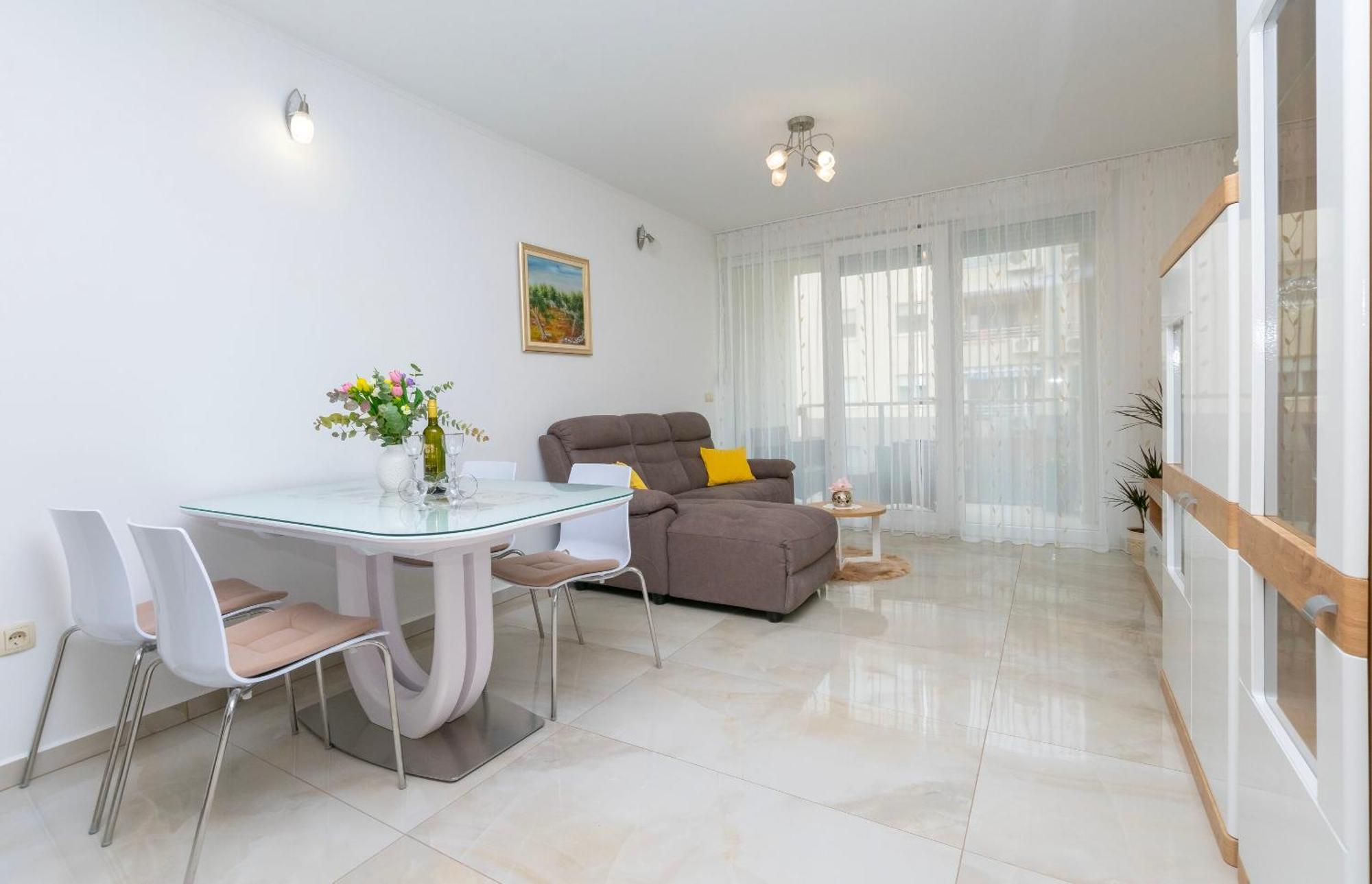 Apartment Ivanka Омиш Экстерьер фото