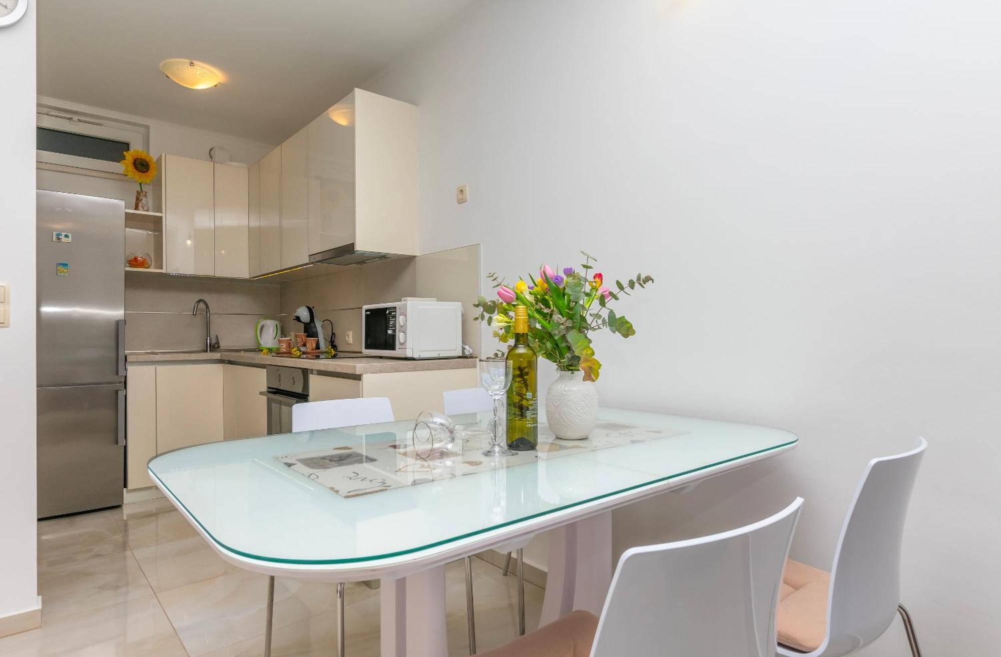 Apartment Ivanka Омиш Экстерьер фото