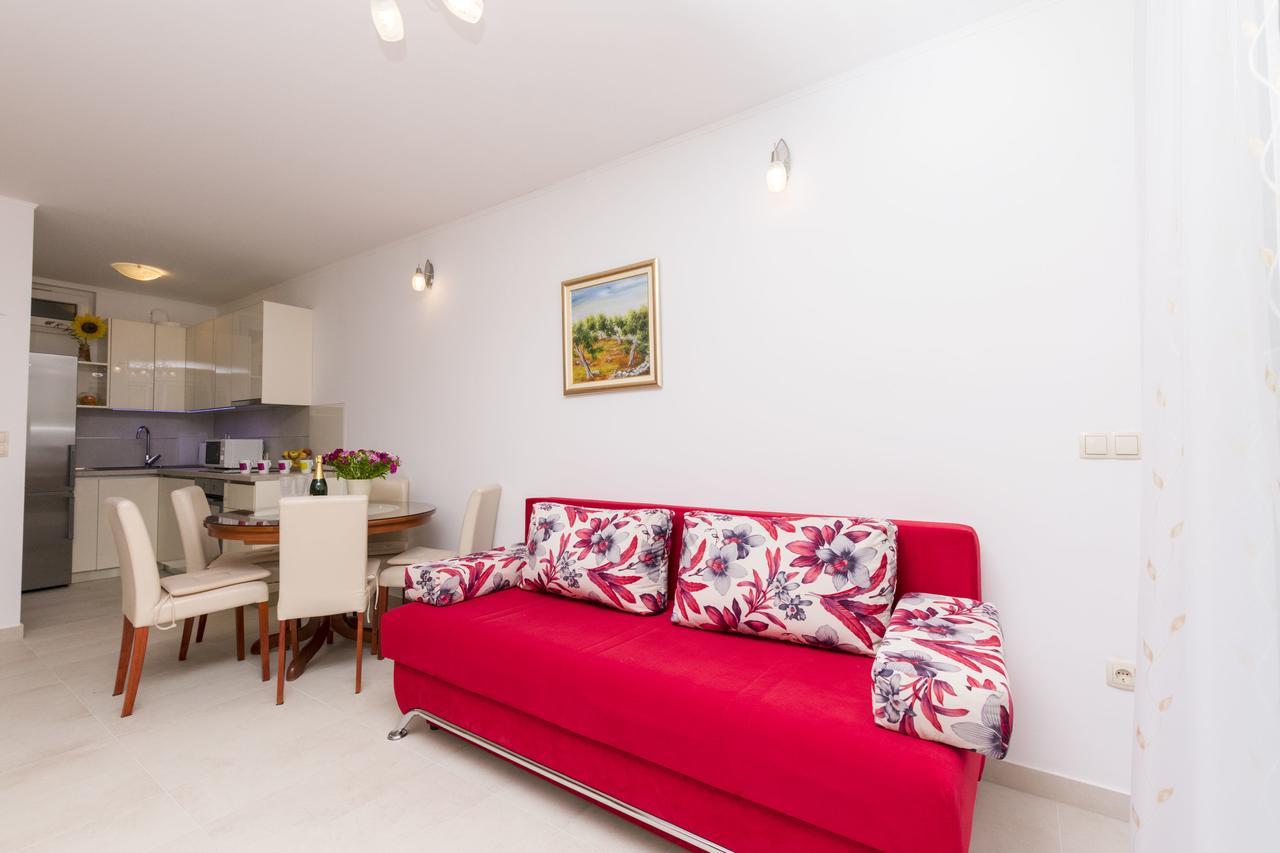 Apartment Ivanka Омиш Экстерьер фото