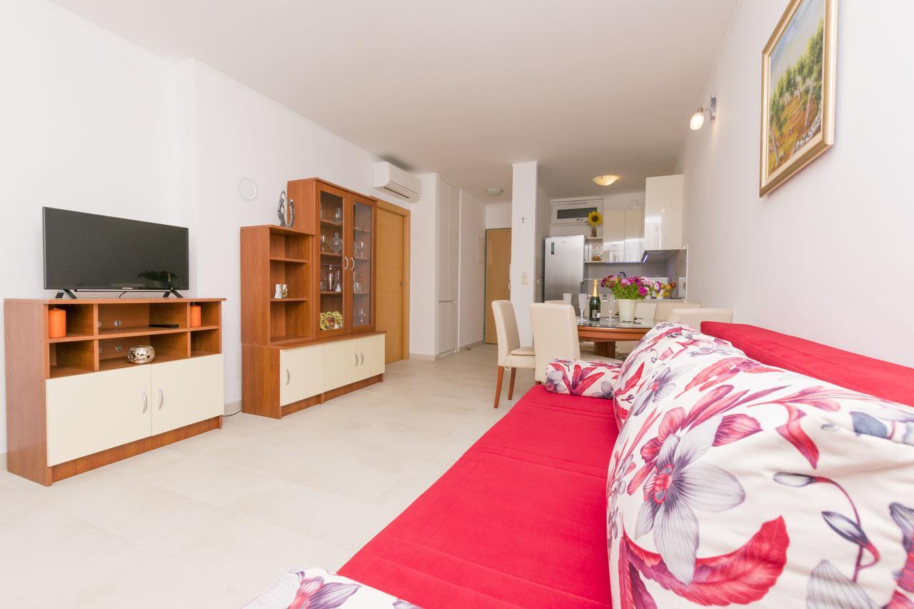 Apartment Ivanka Омиш Экстерьер фото