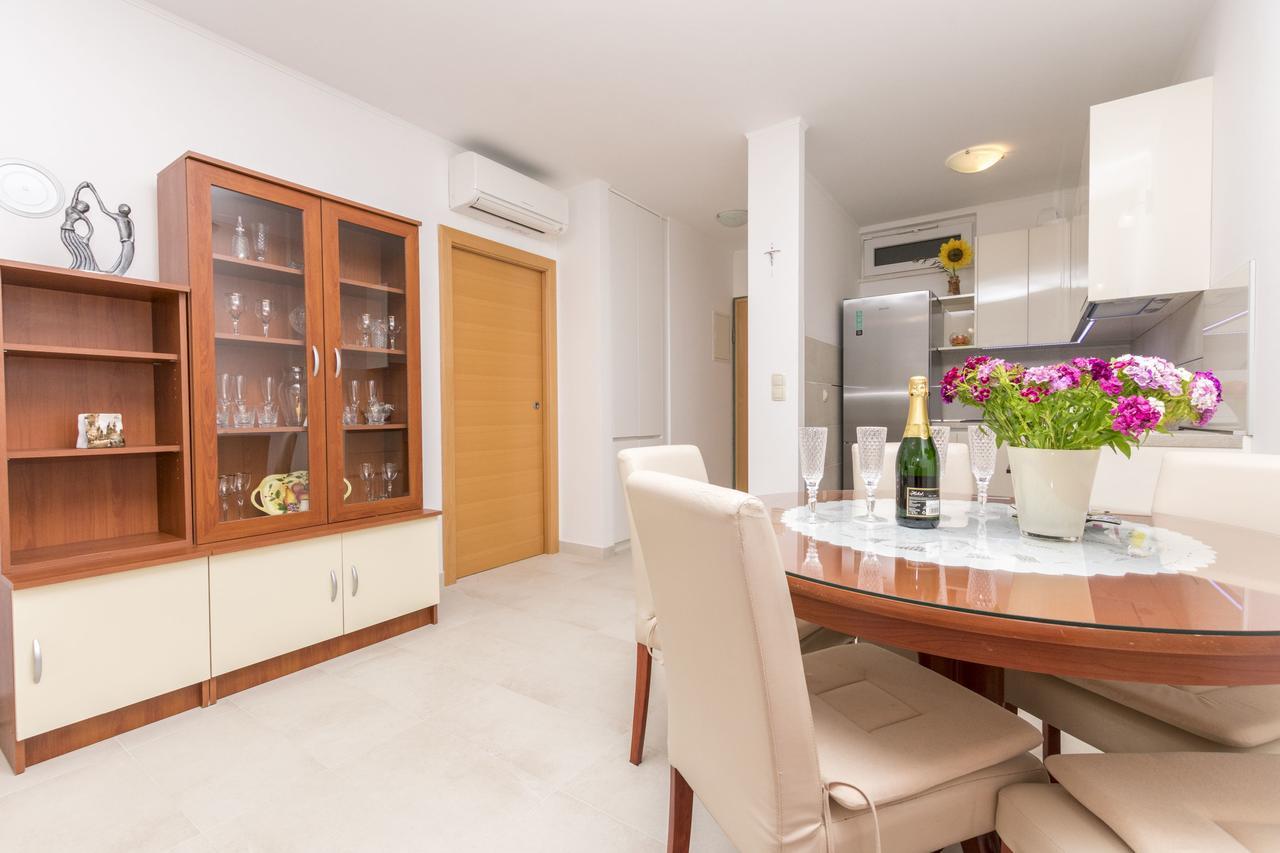 Apartment Ivanka Омиш Экстерьер фото