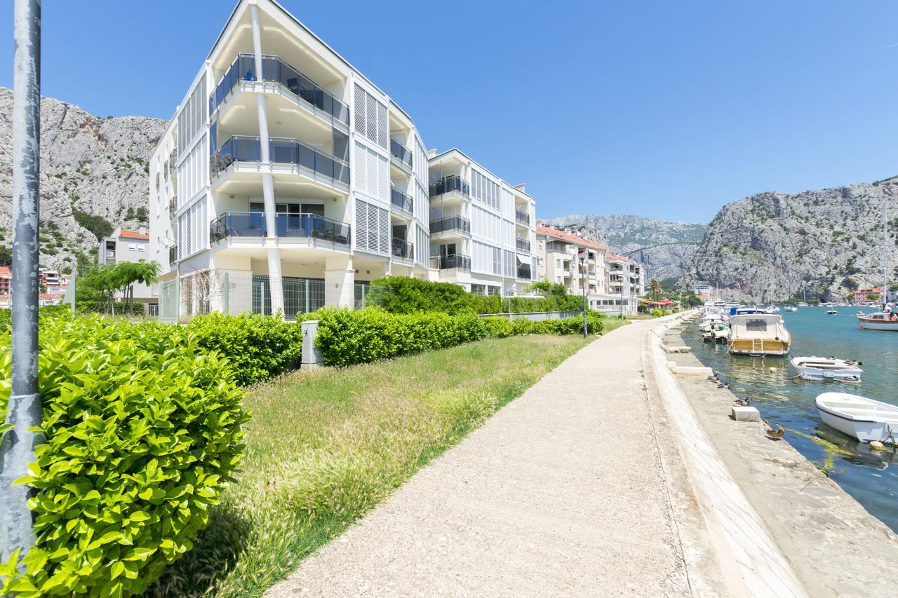 Apartment Ivanka Омиш Экстерьер фото